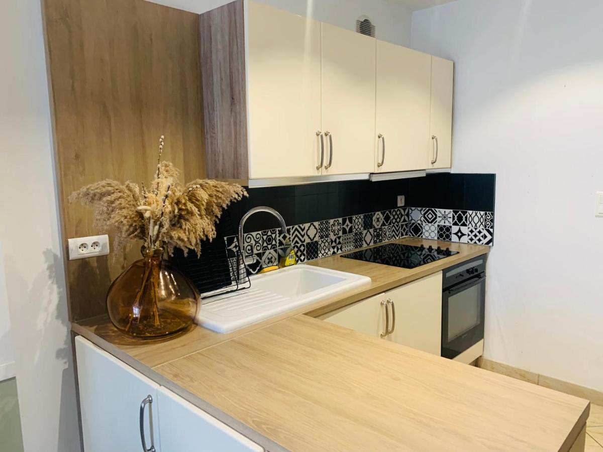 La Roseraie De L Arguenon, Appartement Charmant Centre Ville Jugon-les-Lacs Eksteriør billede